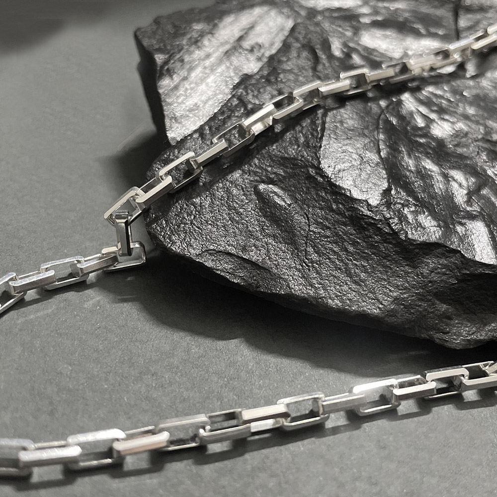 گردنبند استیل مدل آجری نقره ای